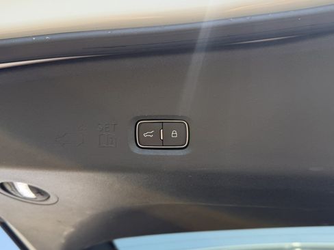 Used 2025 Lincoln Navigator L Reserve AWD/4WD image 10