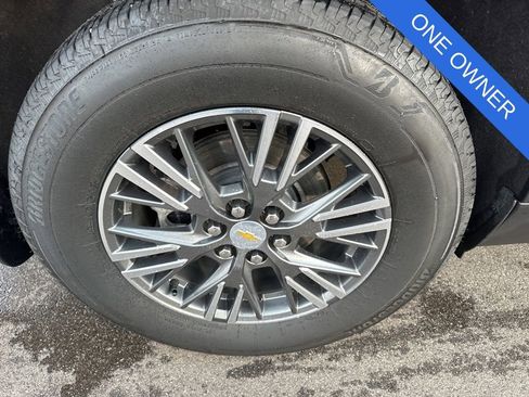 Used 2024 Chevrolet Traverse LT FWD image 32