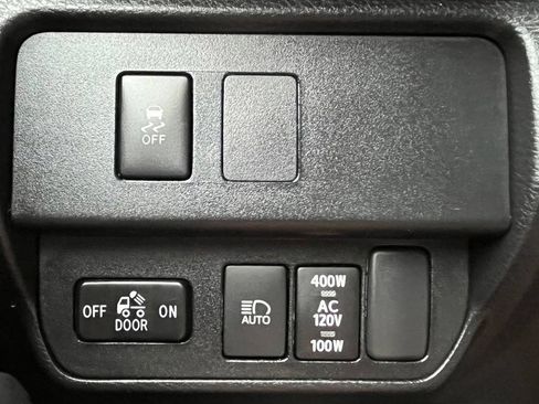 Used 2023 Toyota Tacoma TRD Sport AWD/4WD image 10