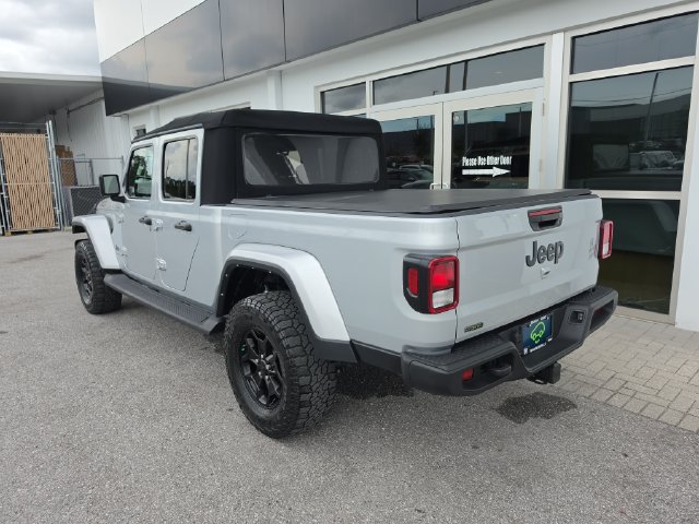 Used 2022 Jeep Gladiator Overland AWD/4WD image 5