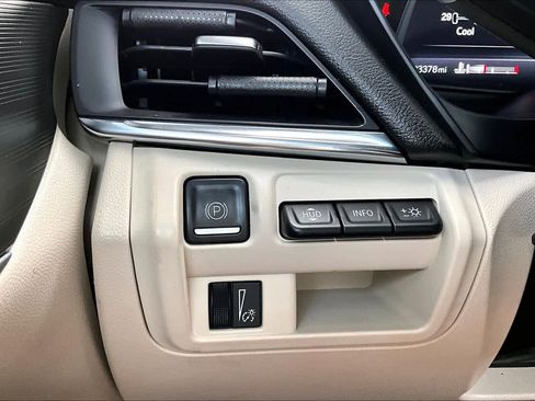 Used 2023 Cadillac CT4 Premium Luxury w/ Technology Package image 36