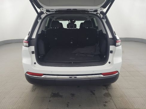 Used 2023 Jeep Grand Cherokee Limited w/ Trailer Tow Prep Group (B) image 29