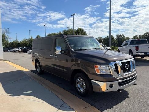 Used 2018 Nissan NV 3500 SL RWD image 7
