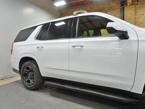 Used 2021 Chevrolet Tahoe 4WD w/ Remote Keyless Entry Package image 9