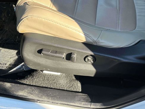 Used 2020 Honda CR-V EX-L image 19