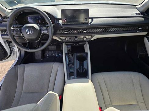 Used 2023 Honda Accord EX image 18