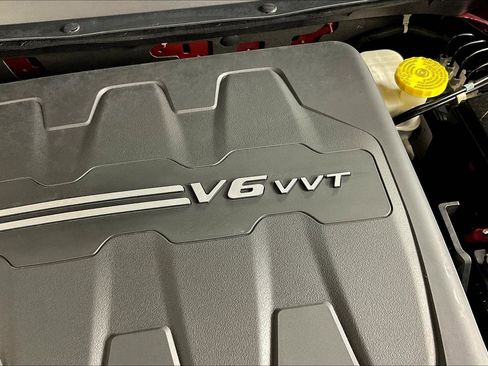 Used 2017 Jeep Cherokee Limited image 31