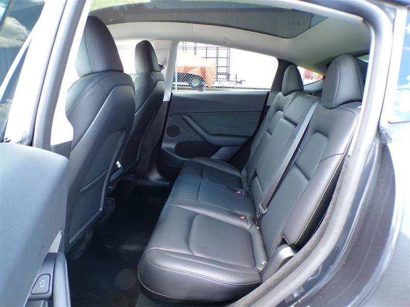 Used 2024 Tesla Model Y Long Range AWD/4WD image 8