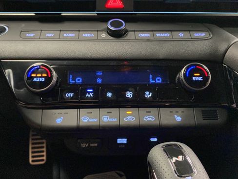 New 2026 Hyundai Elantra N FWD image 18