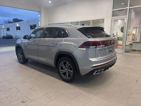 Used 2024 Volkswagen Atlas Cross Sport SEL R-Line AWD/4WD image 3