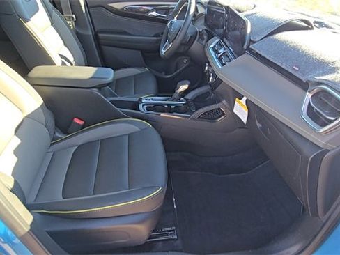 Used 2025 Chevrolet TrailBlazer ACTIV w/ Convenience Package image 29