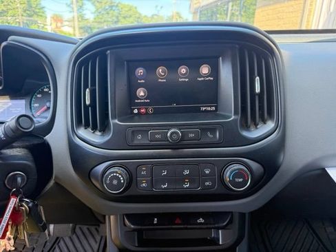 Used 2022 Chevrolet Colorado W/T w/ WT Convenience Package AWD/4WD image 17