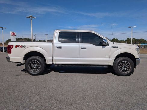 Used 2017 Ford F150 Lariat w/ Equipment Group 502A Luxury image 6