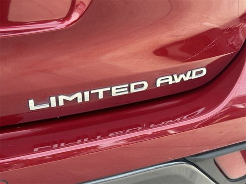 Used 2023 Toyota Highlander Limited image 14