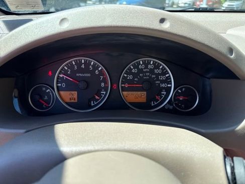 Used 2012 Nissan Pathfinder LE AWD/4WD image 22
