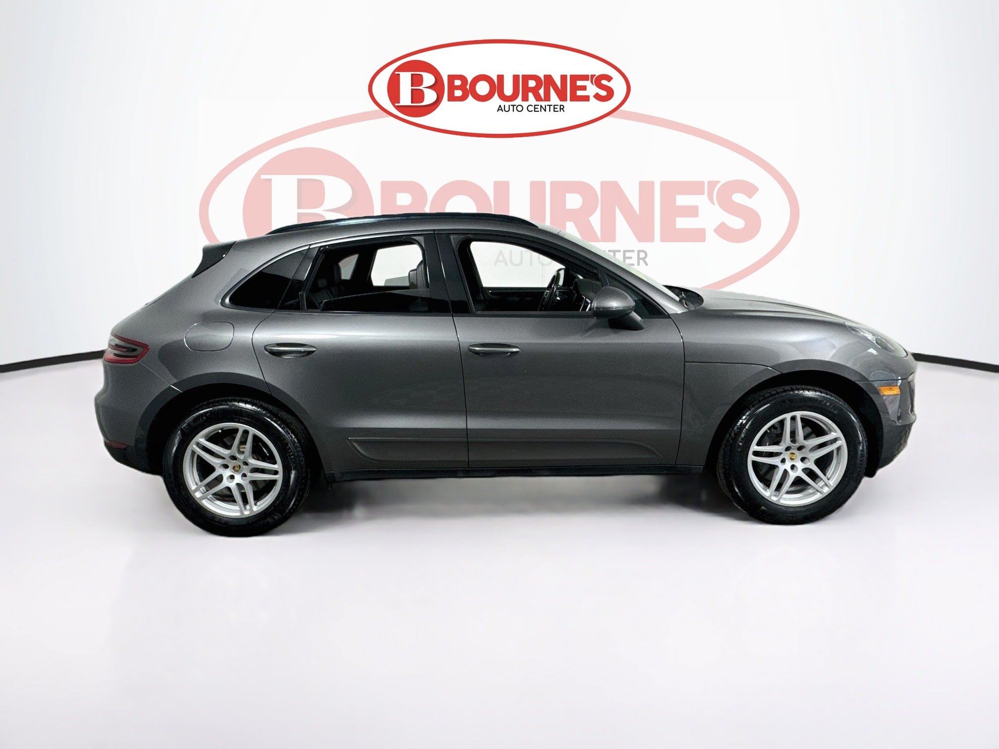 Used 2018 Porsche Macan AWD/4WD image 12