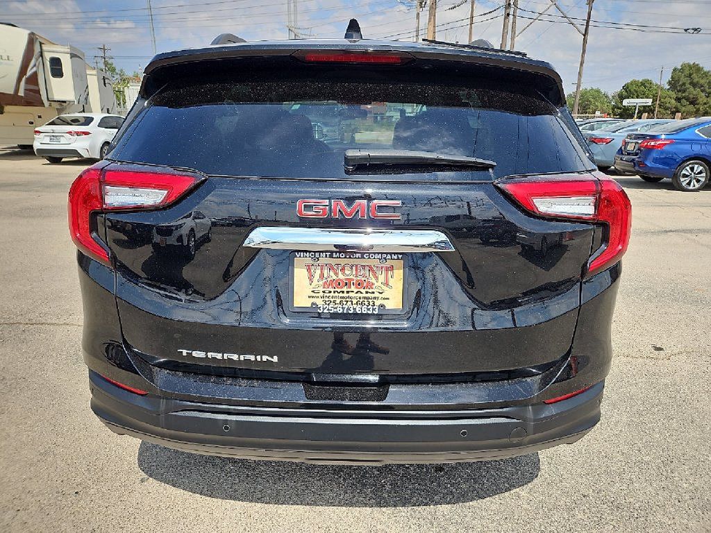 Used 2023 GMC Terrain SLE w/ Driver Convenience Package FWD image 6