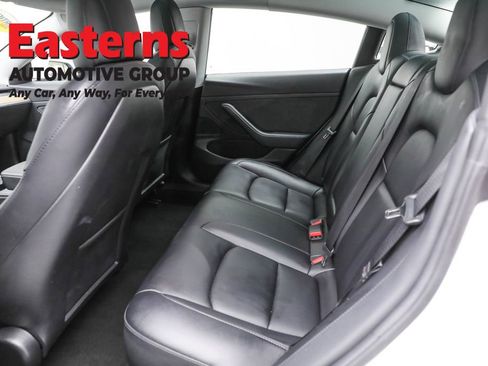 Used 2021 Tesla Model 3 Standard Range Plus image 19
