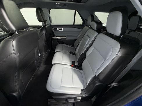 Used 2021 Ford Explorer XLT w/ Equipment Group 202A AWD/4WD image 25