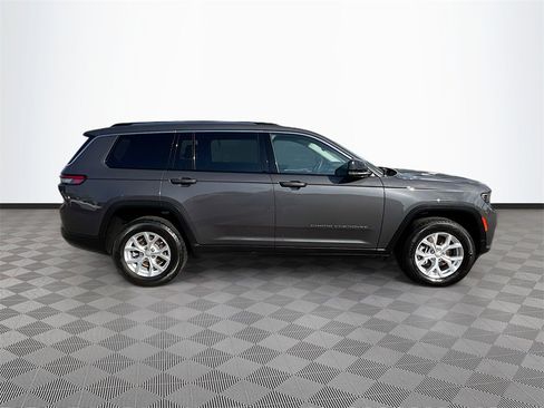 Used 2023 Jeep Grand Cherokee L Limited image 8