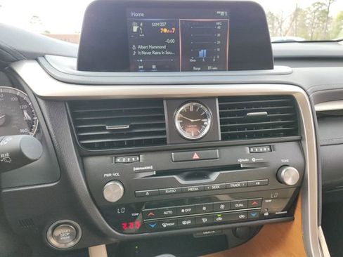 Certified 2022 Lexus RX 350 FWD w/ Premium Package image 23