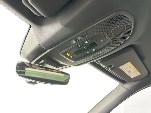 Certified 2026 Porsche Cayenne AWD/4WD image 24
