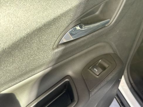 Certified 2024 Chevrolet Equinox LT image 32