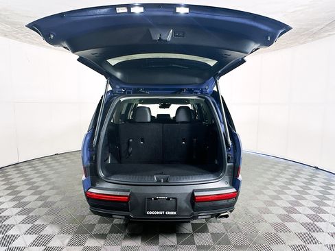 Used 2025 Hyundai Santa Fe SEL FWD image 31
