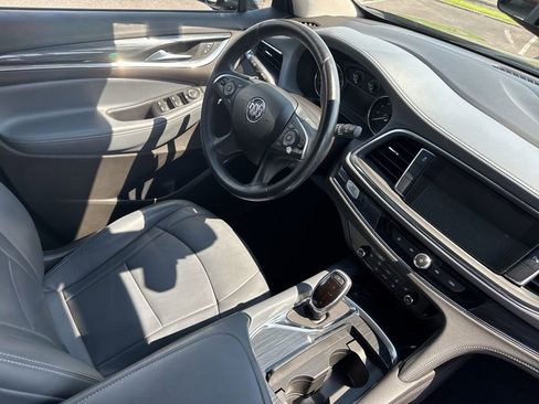 Used 2021 Buick Enclave Essence image 31