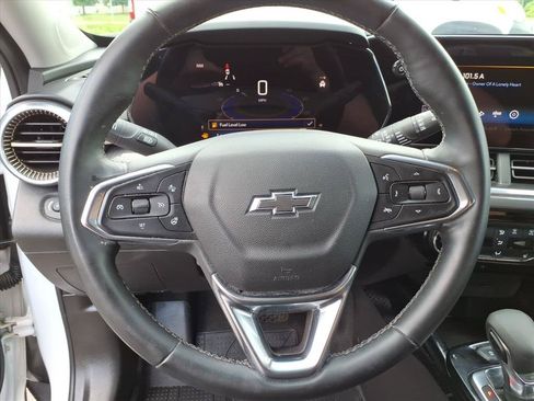 Used 2025 Chevrolet Trax ACTIV w/ Driver Confidence Package FWD image 10