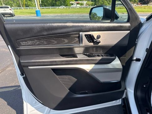 Used 2026 Cadillac Vistiq Platinum w/ LPO, Floor Liner Package AWD/4WD image 14
