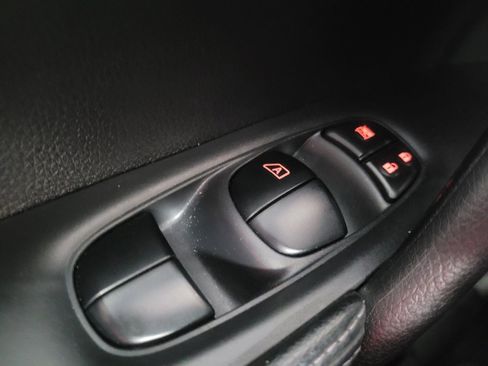 Used 2015 Nissan Rogue SL w/ SL Premium Package AWD/4WD image 27