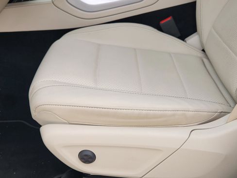 Used 2025 Mercedes-Benz GLS 450 4MATIC image 25