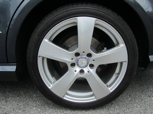 Used 2010 Mercedes-Benz E 350 Sedan w/ Premium 1 Pkg image 26