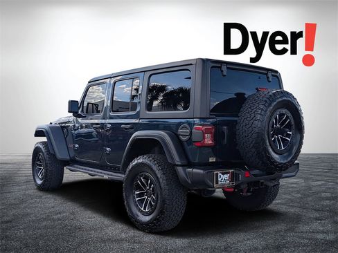 Used 2025 Jeep Wrangler Unlimited Rubicon w/ XTREMEE 35" Tire Package image 6