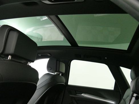 Used 2025 Audi Q5 2.0T Premium AWD/4WD image 11