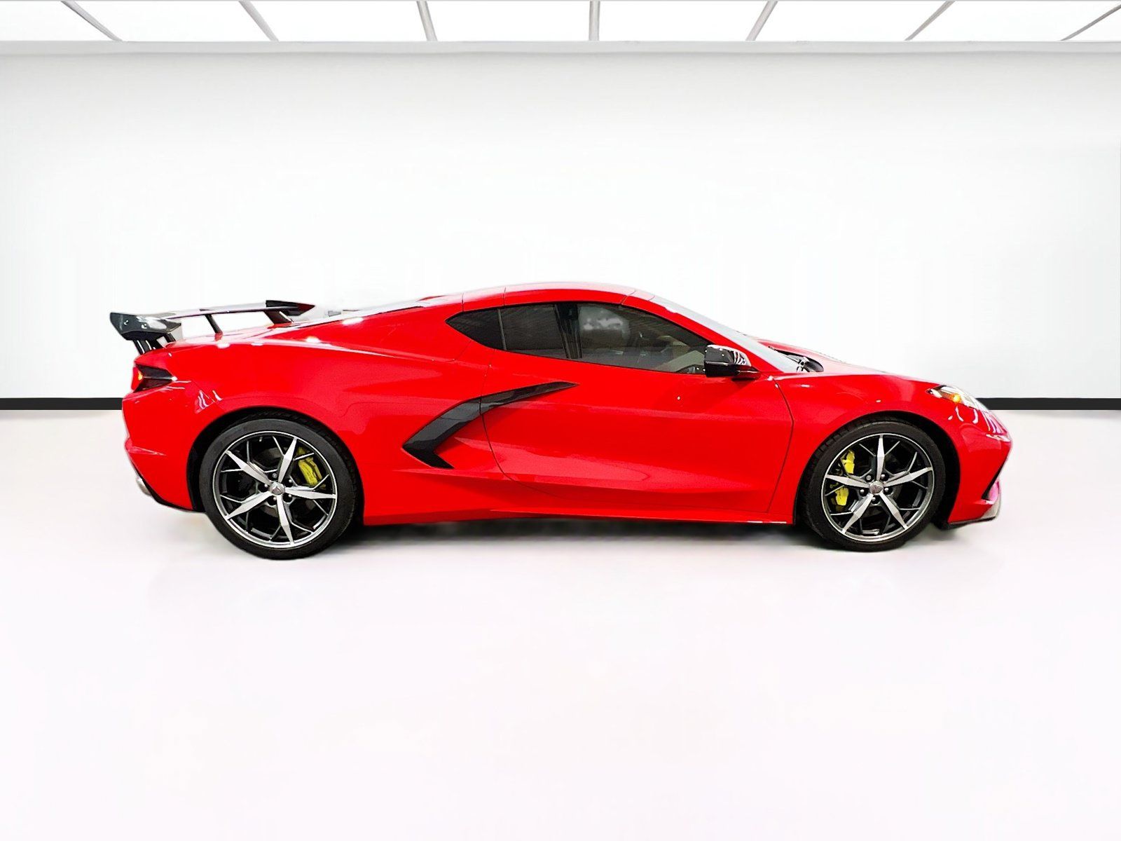 Used 2021 Chevrolet Corvette Stingray Premium Cpe w/ Z51 Performance Package RWD image 22