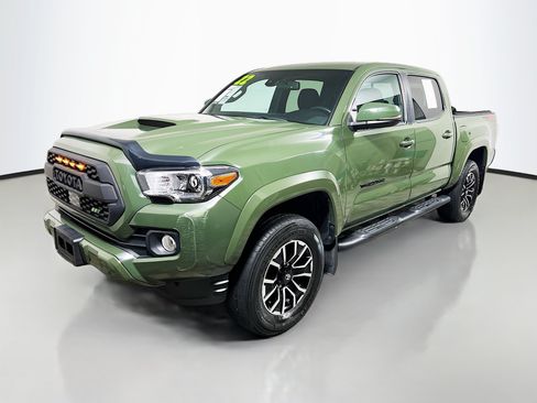 Used 2022 Toyota Tacoma TRD Sport w/ Technology Package AWD/4WD image 10