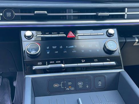 New 2025 Hyundai Santa Fe Limited image 21