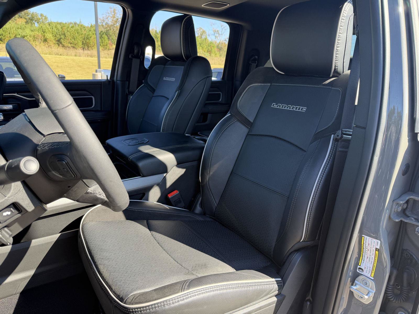 Used 2026 RAM 2500 Laramie AWD/4WD image 18