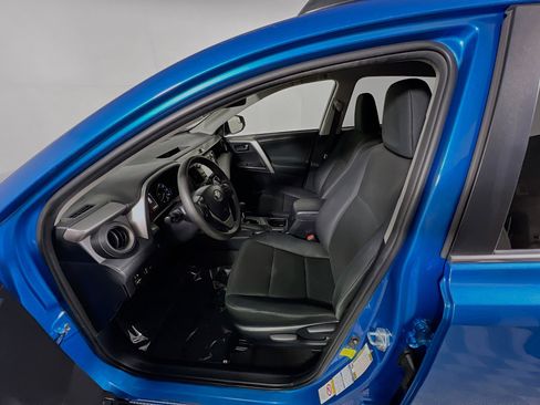 Used 2017 Toyota RAV4 LE image 15