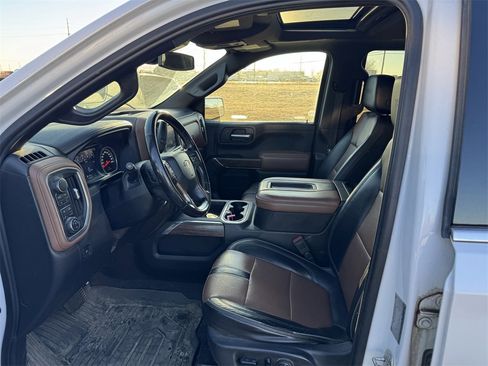 Used 2019 Chevrolet Silverado 1500 High Country image 9