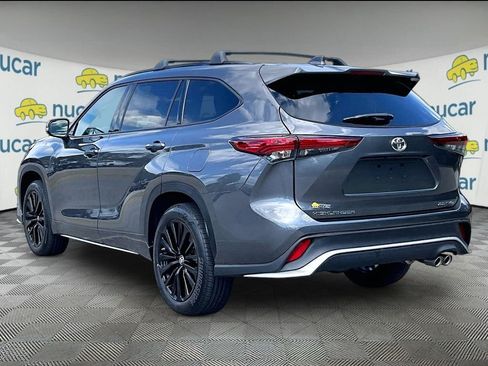 Used 2023 Toyota Highlander XSE AWD/4WD image 4