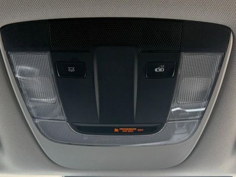 Used 2025 Kia Sportage LX image 42