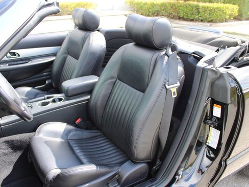 Used 2005 Ford Thunderbird 50th Anniversary image 17