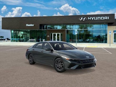 New 2026 Hyundai Elantra Blue FWD image 2
