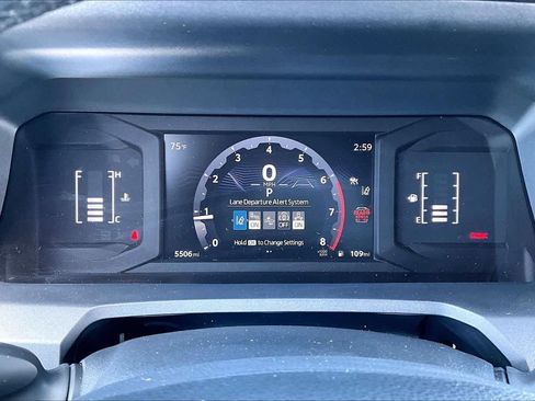 Used 2025 Toyota 4Runner SR5 AWD/4WD image 25