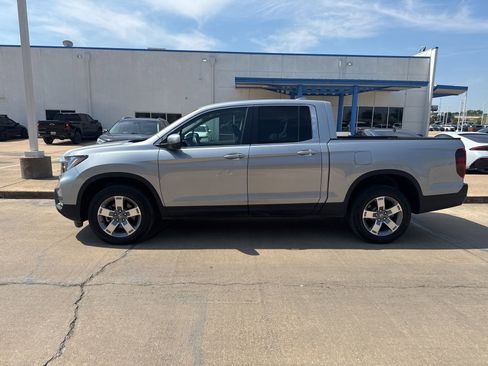 Used 2025 Honda Ridgeline RTL image 2