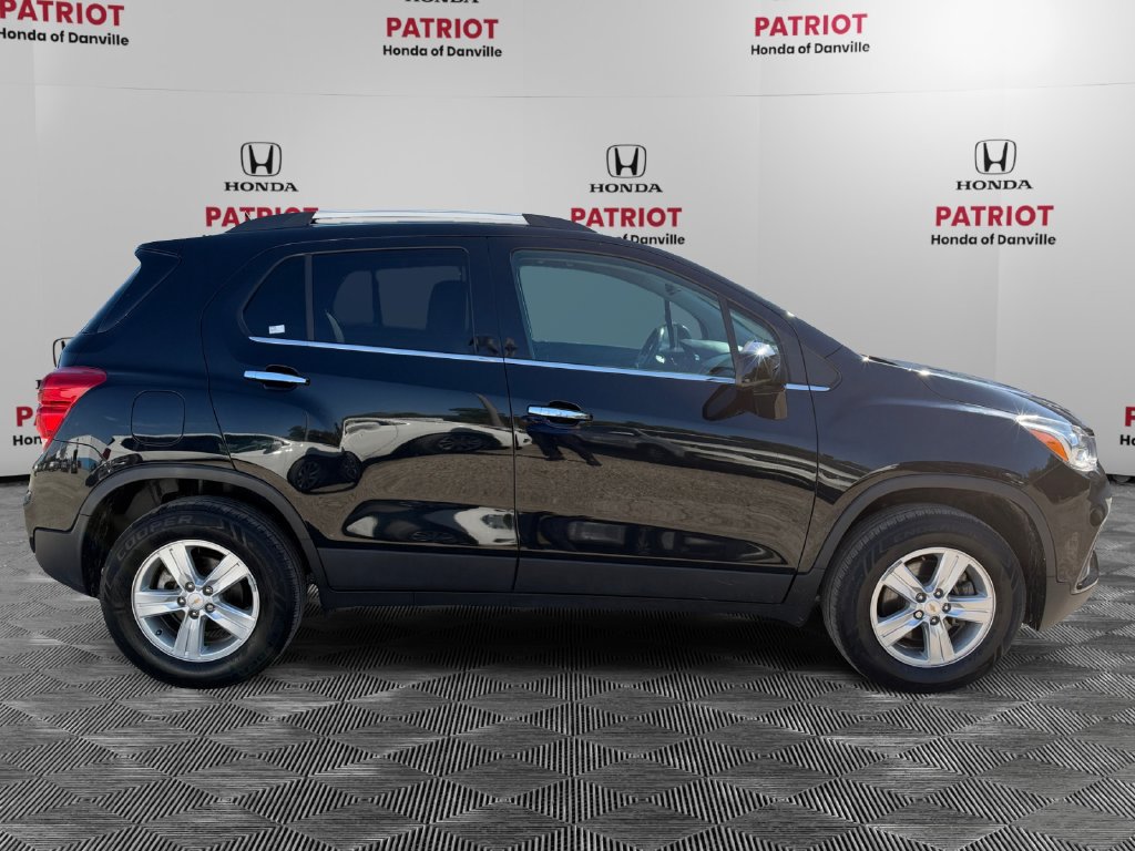 Used 2020 Chevrolet Trax LT w/ LT Convenience Package AWD/4WD image 7