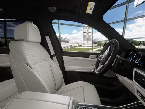 New 2026 BMW X7 M60i image 43